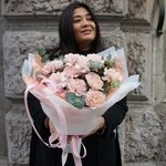 Счастливые дни: кремовые гвоздики и ароматные листья эвкалипта в Санкт-Петербурге - Фотография 2