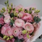 Французский пируэт: розовые ранункулюсы и лизиантус в Санкт-Петербурге - Фотография 9