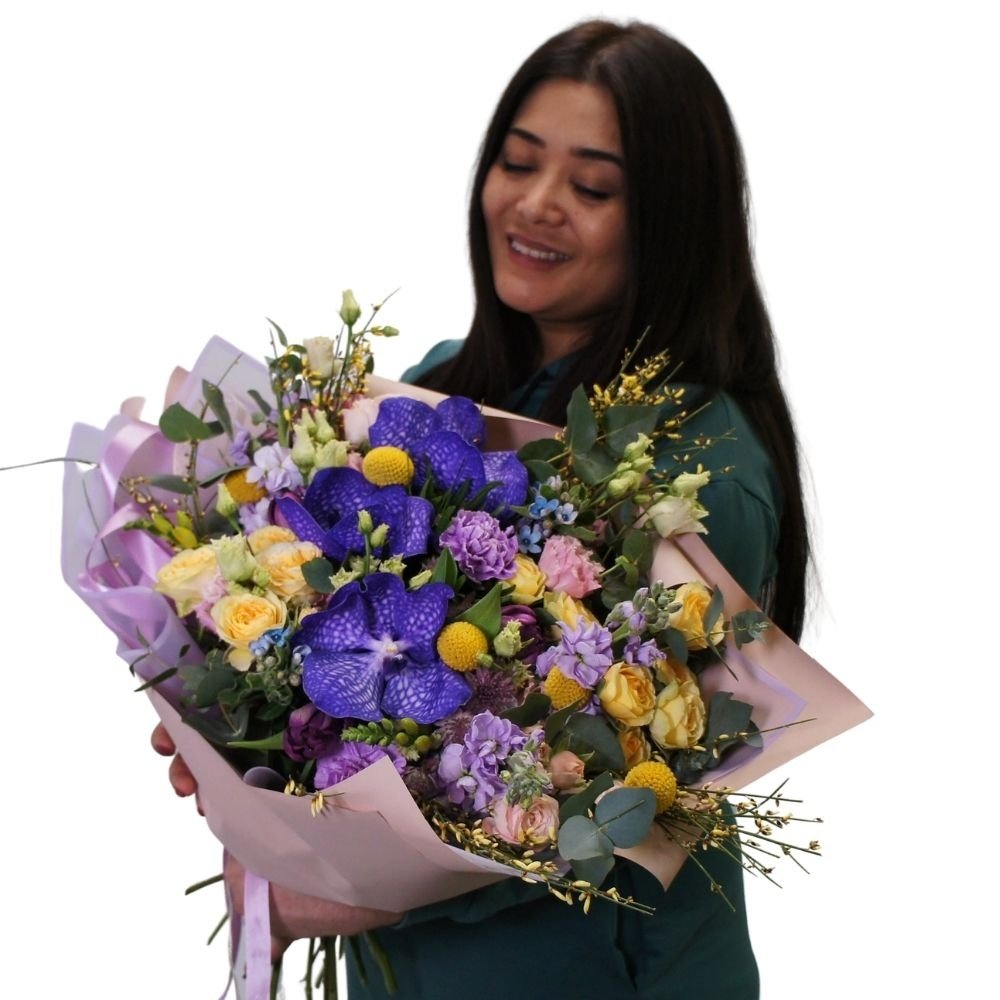 Цветочный улёт: яркий букет цветов за 20690