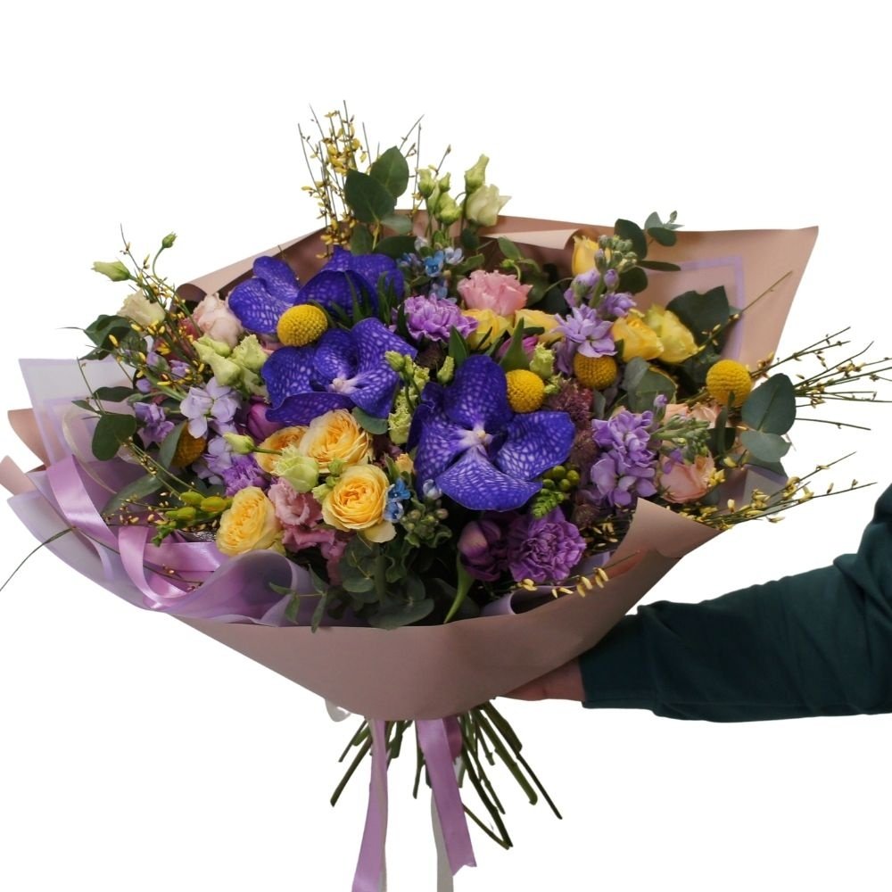Цветочный улёт: яркий букет цветов за 20690