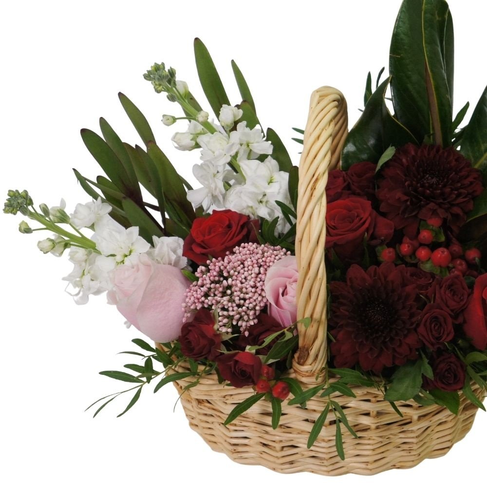 Баскета: корзина с цветами за 9990