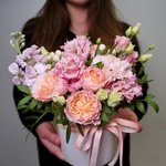 Боска: цветы в шляпной коробке за 3590 в Санкт-Петербурге - Фотография 2 Боска: цветы в шляпной коробке за 3590 в Санкт-Петербурге - Фотография 2