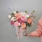 Боска: цветы в шляпной коробке за 6350 в Санкт-Петербурге - Фотография 2