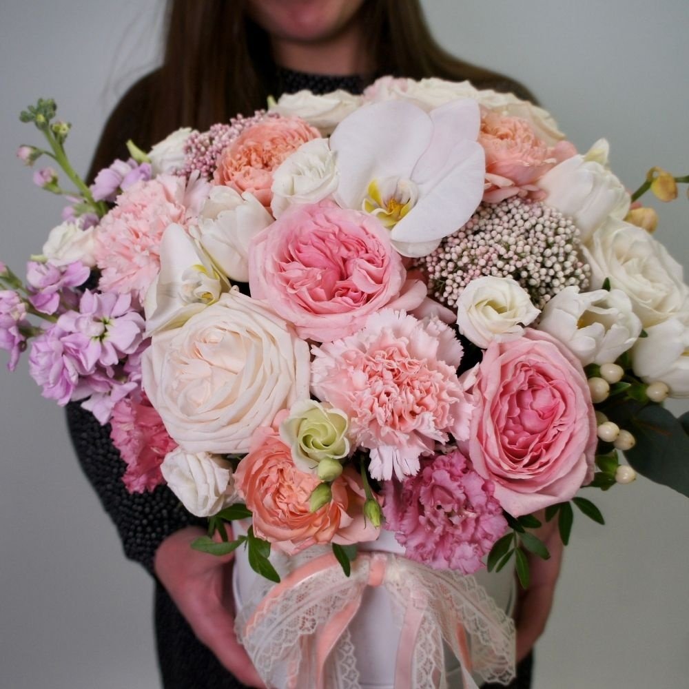 Боска: цветы в шляпной коробке за 36990