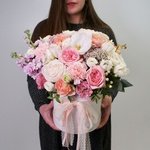 Боска: цветы в шляпной коробке за 15490 в Санкт-Петербурге - Фотография 1