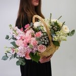 Баскета: корзина с пионовидными розами и другими цветами за 11999 в Санкт-Петербурге - Фотография 7