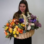 Баскета: корзина с цветами за 17990. Доставка в Санкт-Петербурге - Фотография 5