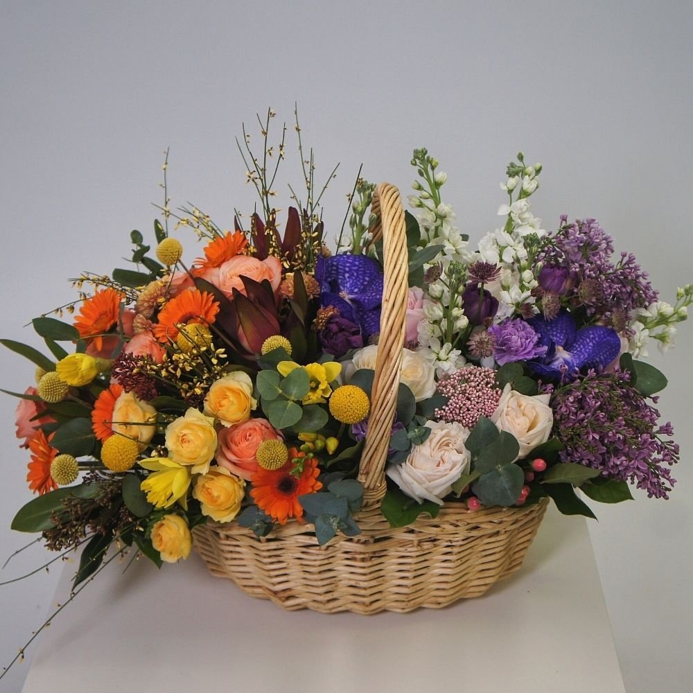 Баскета: корзина с цветами за 37590