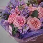 Мур-Мур: пионовидные розы Пинк О` Хара, маттиола и эвкалипт в Санкт-Петербурге - Фотография 3