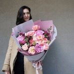 Пока ты спал: пионовидные розы, ажурный лизиантус и другие свежие цветы в Санкт-Петербурге - Фотография 7