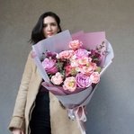 Пока ты спал: пионовидные розы, ажурный лизиантус и другие свежие цветы в Санкт-Петербурге - Фотография 5