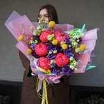 Я, ты, ночь, луна: коралловые пионы, космическая краспедия, загадочная эустома в Санкт-Петербурге - Фотография 7