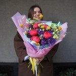 Я, ты, ночь, луна: коралловые пионы, космическая краспедия, загадочная эустома в Санкт-Петербурге - Фотография 5