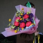 Я, ты, ночь, луна: коралловые пионы, космическая краспедия, загадочная эустома в Санкт-Петербурге - Фотография 11