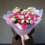 Этим летом: дуо-букет пионовидных роз и кружевной эустомы в Санкт-Петербурге - Фотография 7