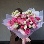 Этим летом: дуо-букет пионовидных роз и кружевной эустомы в Санкт-Петербурге - Фотография 6