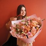 Букет для директора школы в персиковых оттенках в Санкт-Петербурге - Фотография 9