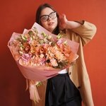 Букет для директора школы в персиковых оттенках в Санкт-Петербурге - Фотография 13