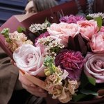 Бонни: пионовидные розы, ароматная маттиола, ваксфлаур и другие цветы в Санкт-Петербурге - Фотография 7