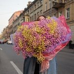 Ямайское облако: объёмный букет розовой и лимонной гипсофилы - Фотография 8