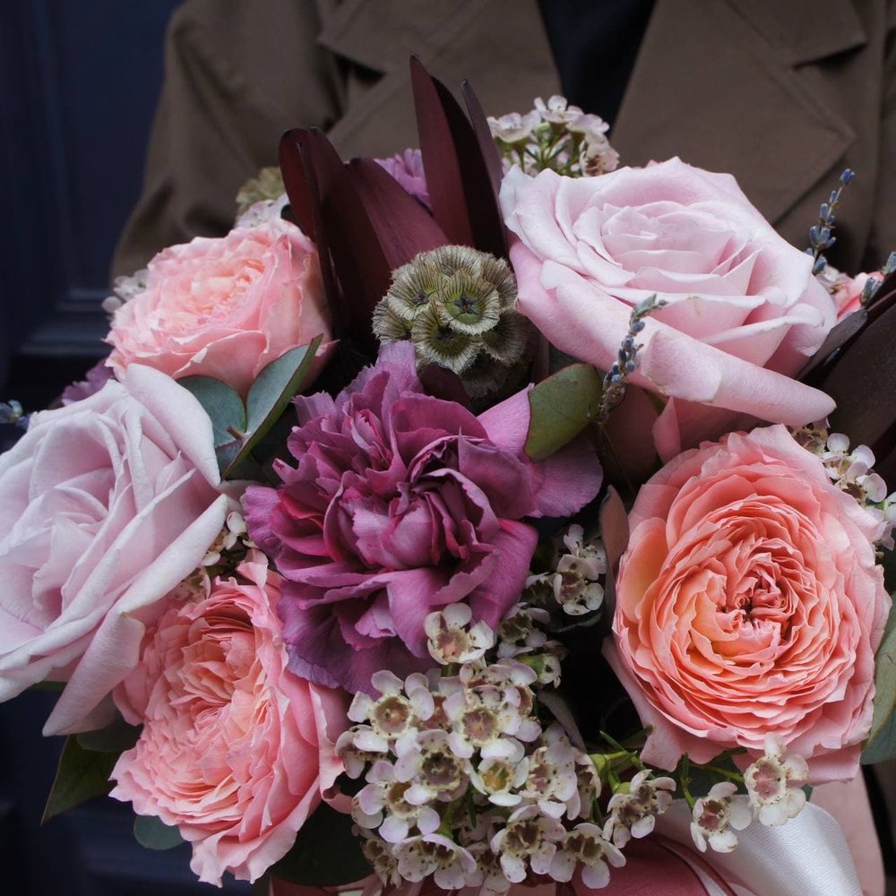 Клайд: пионовидные розы, ароматная маттиола, ваксфлаур и другие цветы