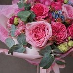 Принцесса Мононоке: розовые пионовидные розы, твидия и лизиантус в Санкт-Петербурге - Фотография 5