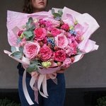 Принцесса Мононоке: розовые пионовидные розы, твидия и лизиантус в Санкт-Петербурге - Фотография 7