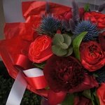 Гренадин: бордовые пионы и розы Дарк Экспрешн в Санкт-Петербурге - Фотография 3