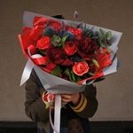 Гренадин: бордовые пионы и розы Дарк Экспрешн в Санкт-Петербурге - Фотография 4