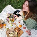 В летнем саду: яркий подсолнух, пионовидные розы, фактурная гвоздика и другие цветы в Санкт-Петербурге - Фотография 3