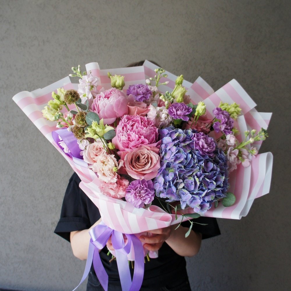 Тающие ледники: густомахровые пионы, гортензия и другие цветы