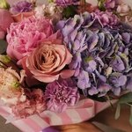 Тающие ледники: густомахровые пионы, гортензия и другие цветы в Санкт-Петербурге - Фотография 8