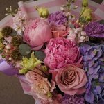 Тающие ледники: густомахровые пионы, гортензия и другие цветы в Санкт-Петербурге - Фотография 9