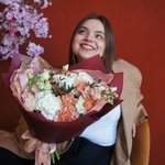 Июльская дымка: фактурная гвоздика, маттиола и ветви эвкалипта в Санкт-Петербурге - Фотография 1