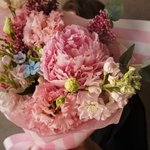 Клубничный зефир: пион, маттиола и кружевная эустома в Санкт-Петербурге - Фотография 4 Клубничный зефир: пион, маттиола и кружевная эустома в Санкт-Петербурге - Фотография 4