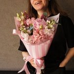 Клубничный зефир: пион, маттиола и кружевная эустома в Санкт-Петербурге - Фотография 1 Клубничный зефир: пион, маттиола и кружевная эустома в Санкт-Петербурге - Фотография 1