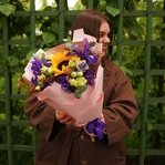 Амаретто: яркий подсолнух, ирисы и кружевная эустома в Санкт-Петербурге - Фотография 3