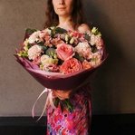 Попурри: пионовидные розы, фактурная гвоздика и другие цветы в Санкт-Петербурге - Фотография 1