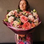 Попурри: пионовидные розы, фактурная гвоздика и другие цветы в Санкт-Петербурге - Фотография 4