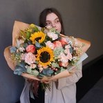 Жаркое лето: подсолнухи, пионовидные розы и другие цветы в Санкт-Петербурге - Фотография 21 Жаркое лето: подсолнухи, пионовидные розы и другие цветы в Санкт-Петербурге - Фотография 21