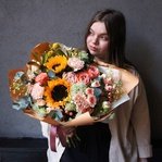 Жаркое лето: подсолнухи, пионовидные розы и другие цветы в Санкт-Петербурге - Фотография 5 Жаркое лето: подсолнухи, пионовидные розы и другие цветы в Санкт-Петербурге - Фотография 5