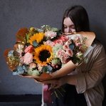 Жаркое лето: подсолнухи, пионовидные розы и другие цветы в Санкт-Петербурге - Фотография 10 Жаркое лето: подсолнухи, пионовидные розы и другие цветы в Санкт-Петербурге - Фотография 10