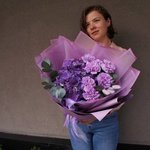 Неоновая ночь: гортензия, лунная гвоздика и ароматный эвкалипт в Санкт-Петербурге - Фотография 10