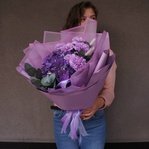 Неоновая ночь: гортензия, лунная гвоздика и ароматный эвкалипт в Санкт-Петербурге - Фотография 7