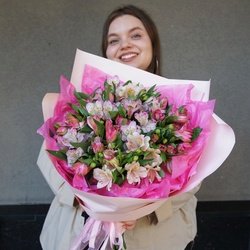 Букет «Альстромерии недорого: микс розовых и белых» Букет «Альстромерии недорого: микс розовых и белых»