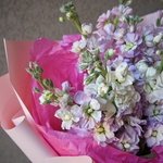 Ароматные цветы недорого: фактурная маттиола микс. Доставка букета в Санкт-Петербурге - Фотография 4