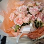 Кустовые розы недорого: нежная фактура и лёгкий цветочный аромат в Санкт-Петербурге - Фотография 4