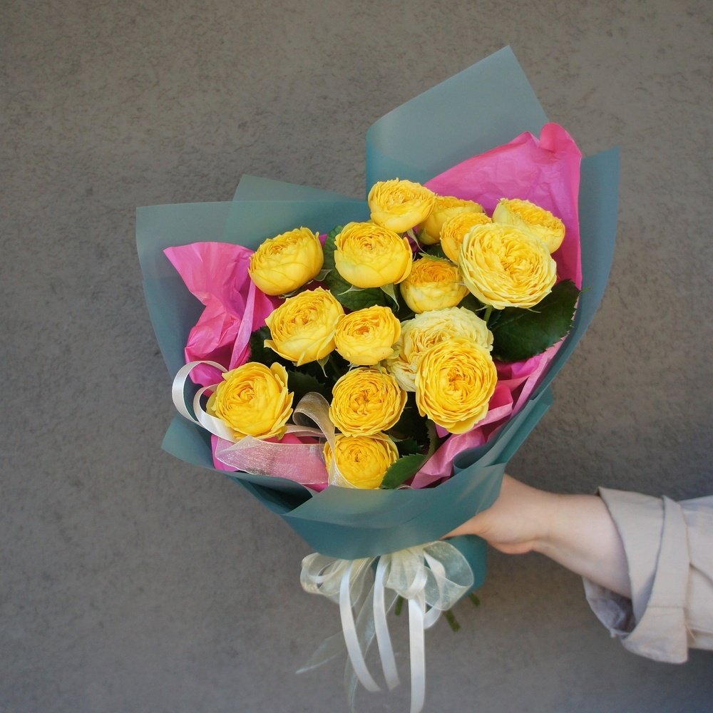 Эффектные пионовидные розы по акции