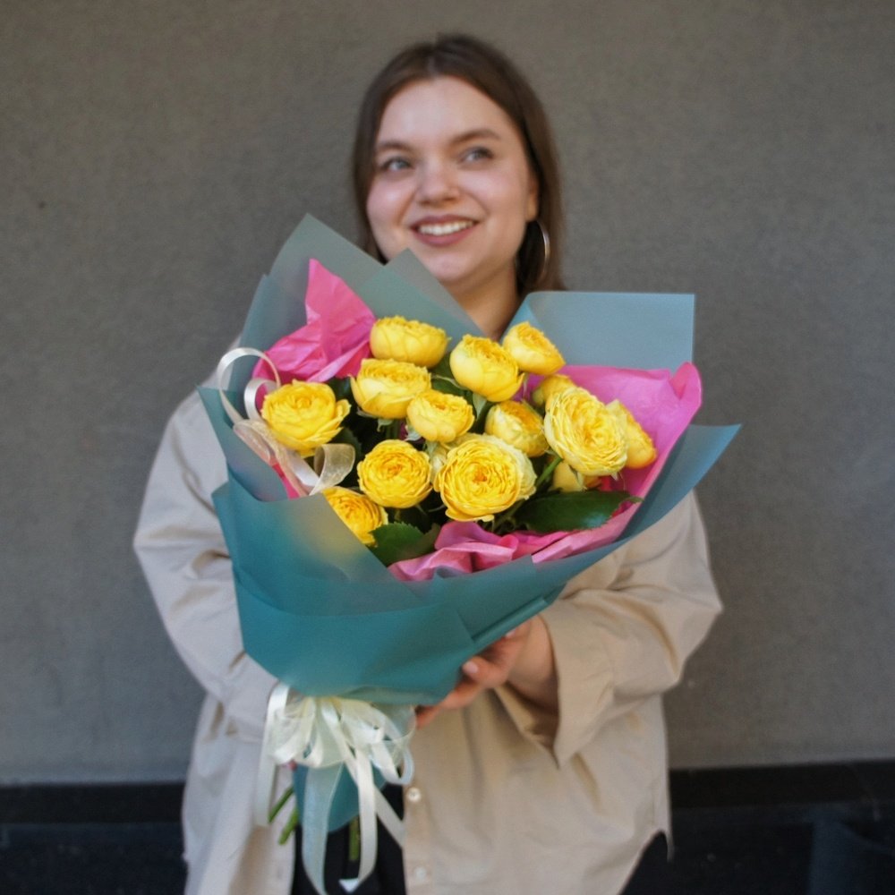 Эффектные пионовидные розы по акции