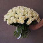 Розы белые недорого: 101 цветок, высота 50 см. Круглосуточно. Доставка в СПб. Цветы в Санкт-Петербурге по акции - Фотография 2